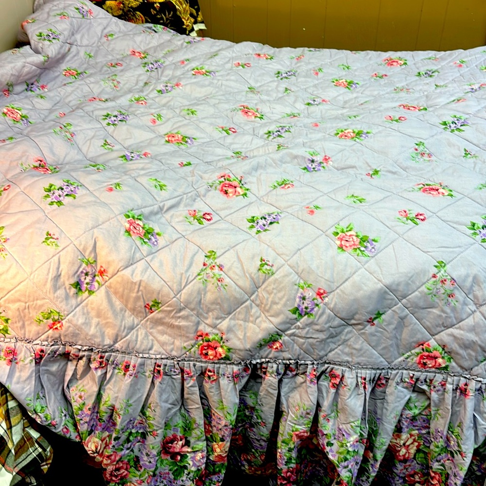 King size new purple bedspread